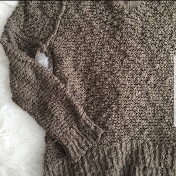 Free People Chunky Knit V-Neck Sweater - Picture 3 of 5